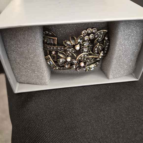 Heidi Daus Clear Swarvoski Crystals With Pearls Floral Bracelet - Picture 6 of 6